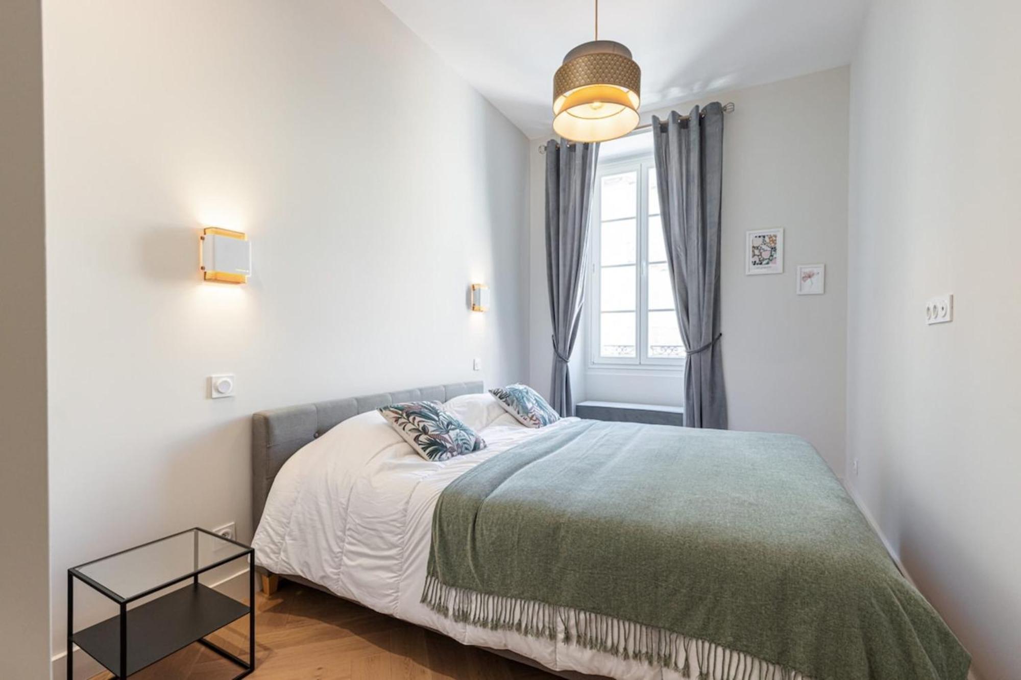 Philibert - Traditional With Historical Fresco Nice